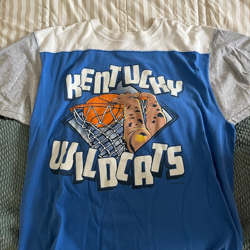 Vintage Maverick City Kentucky Basketball T-Shirt Size- XL